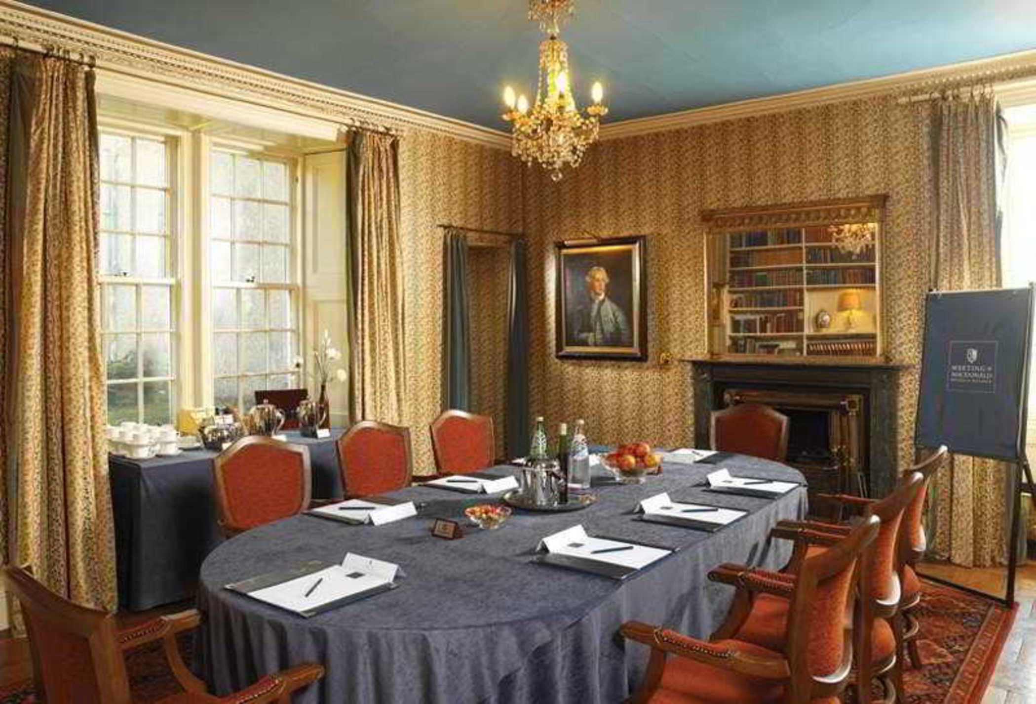 Maison d'hôtes Macdonald Pittodrie House à Chapel of Garioch Extérieur photo