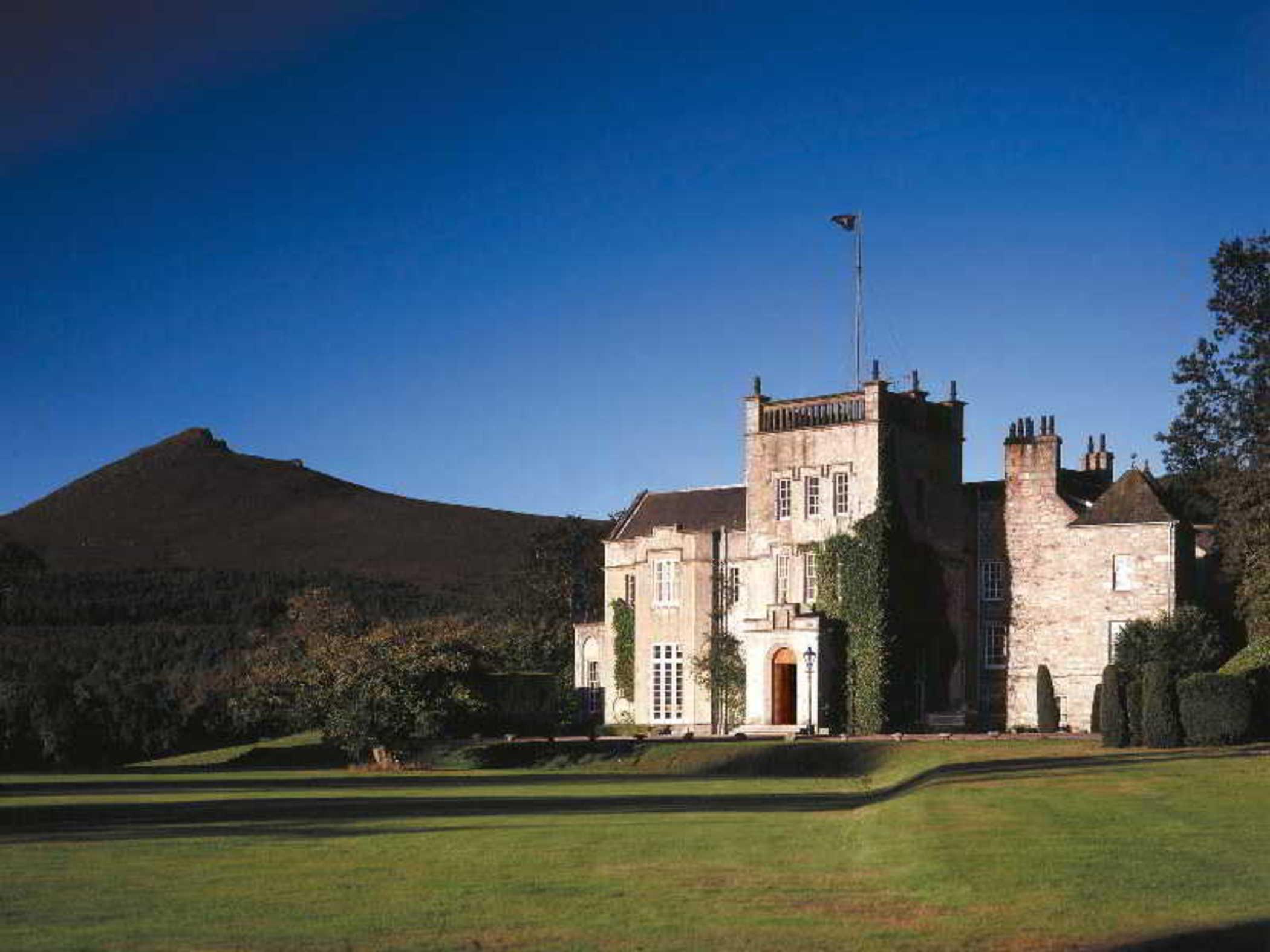 Maison d'hôtes Macdonald Pittodrie House à Chapel of Garioch Extérieur photo