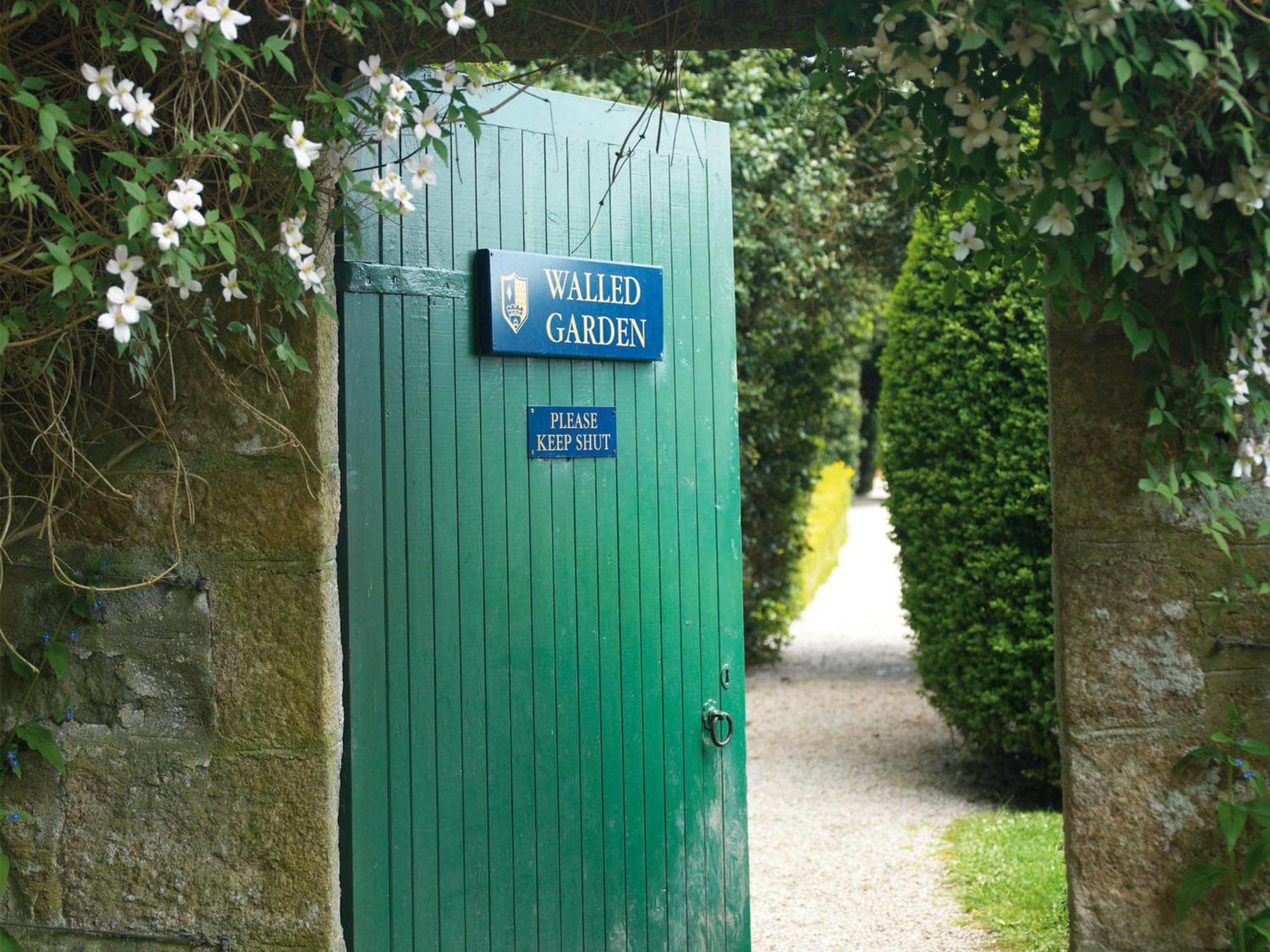 Maison d'hôtes Macdonald Pittodrie House à Chapel of Garioch Extérieur photo