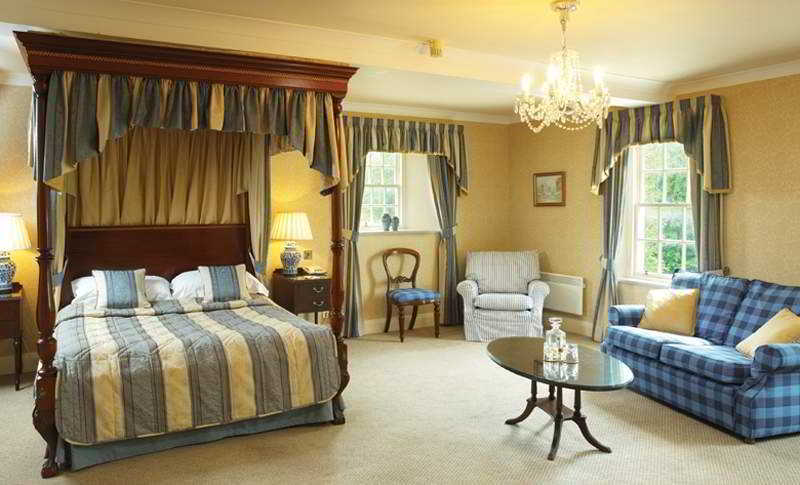 Maison d'hôtes Macdonald Pittodrie House à Chapel of Garioch Extérieur photo
