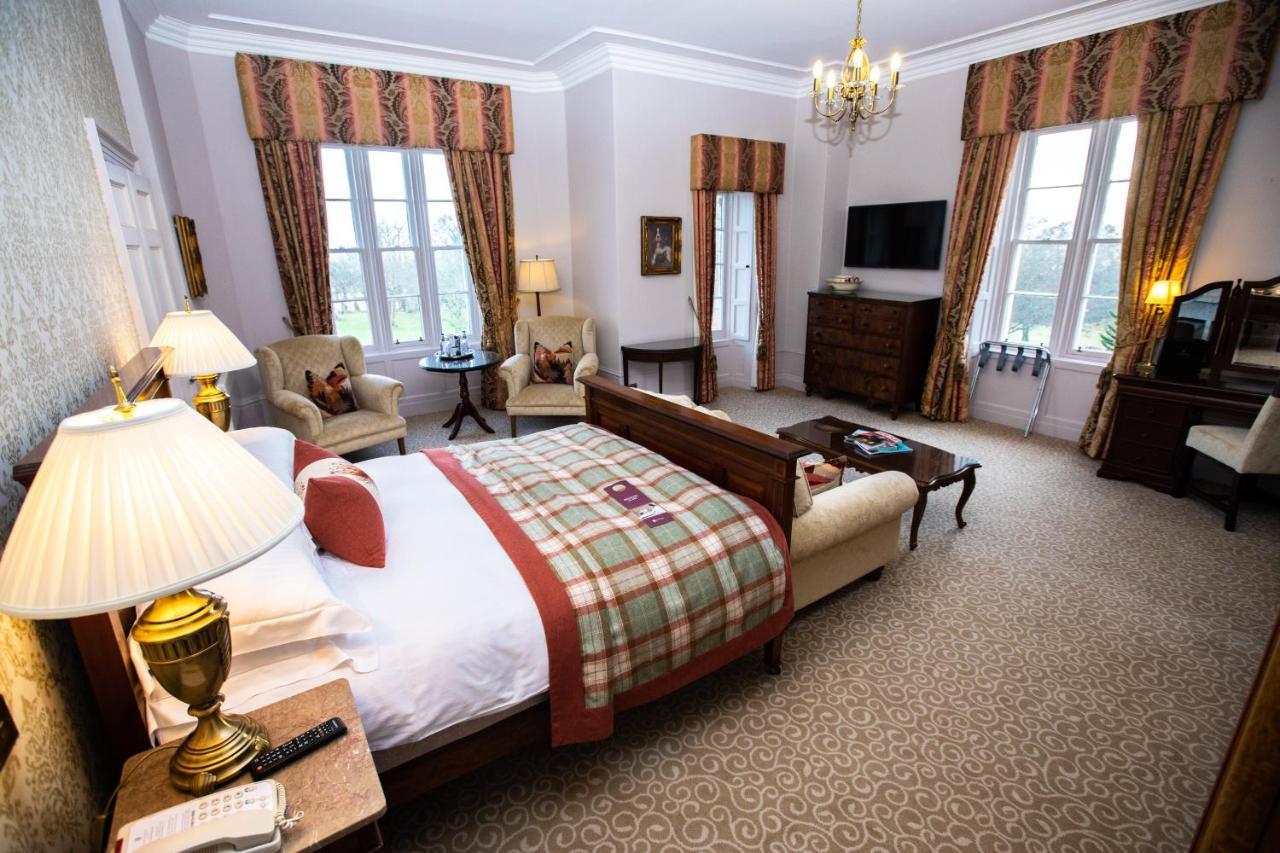 Maison d'hôtes Macdonald Pittodrie House à Chapel of Garioch Extérieur photo